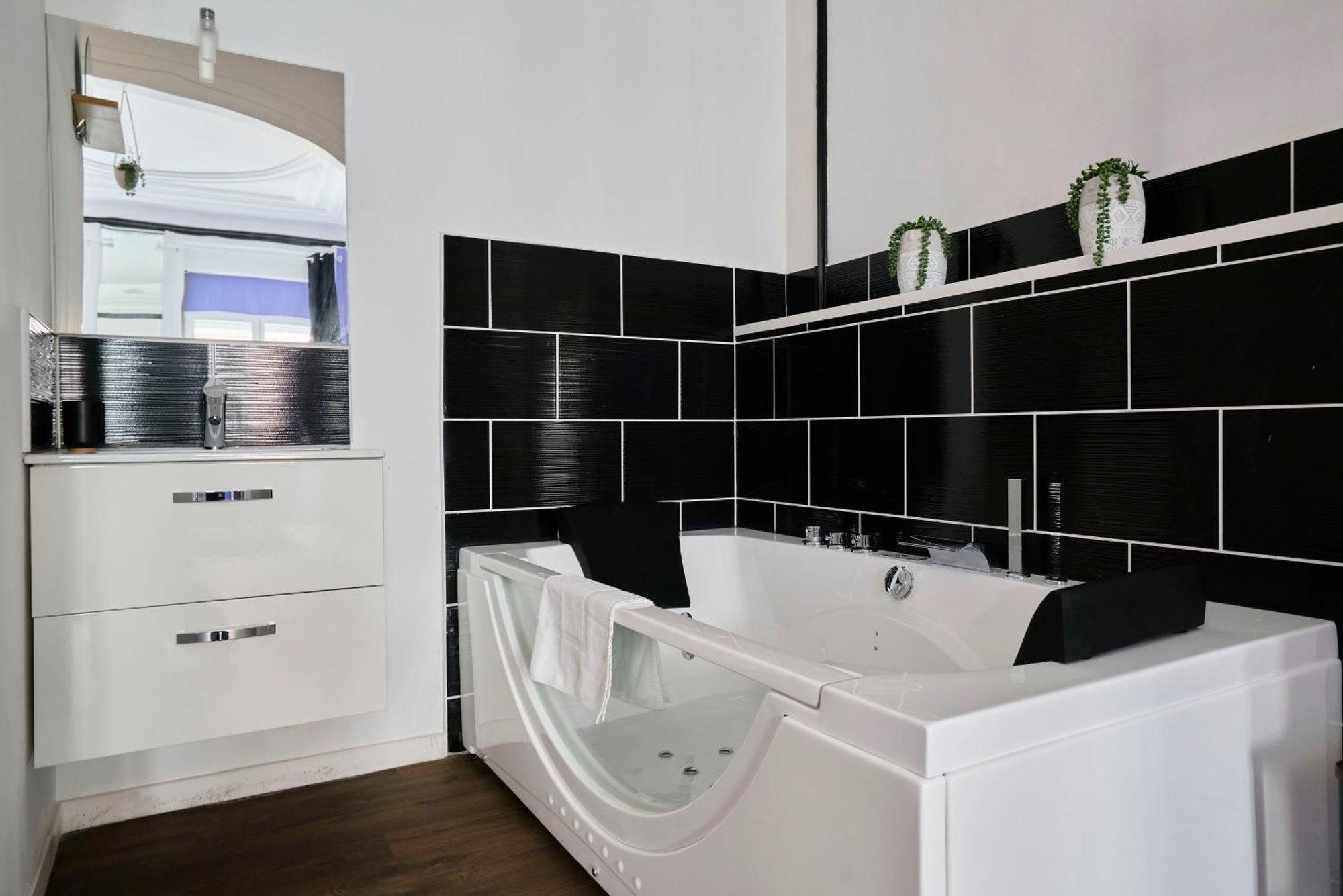 Ng Prestige - Lille L Roubaix Trichon - Balneo - Netflix - Wifi Apartamento Exterior foto